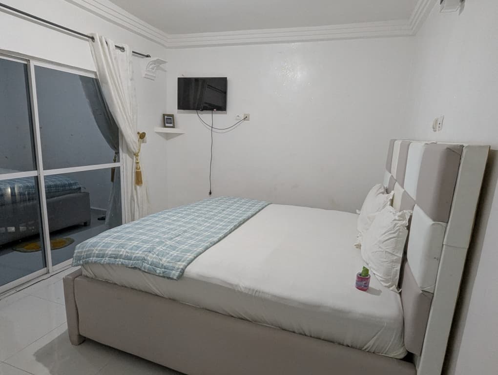 Meeting room with city view